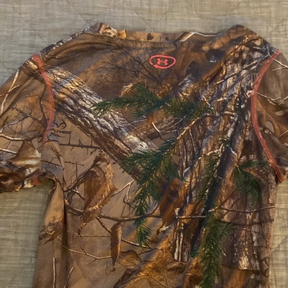 Under Armour Size Small Women’s Base Layer Top - Picture 3 of 5